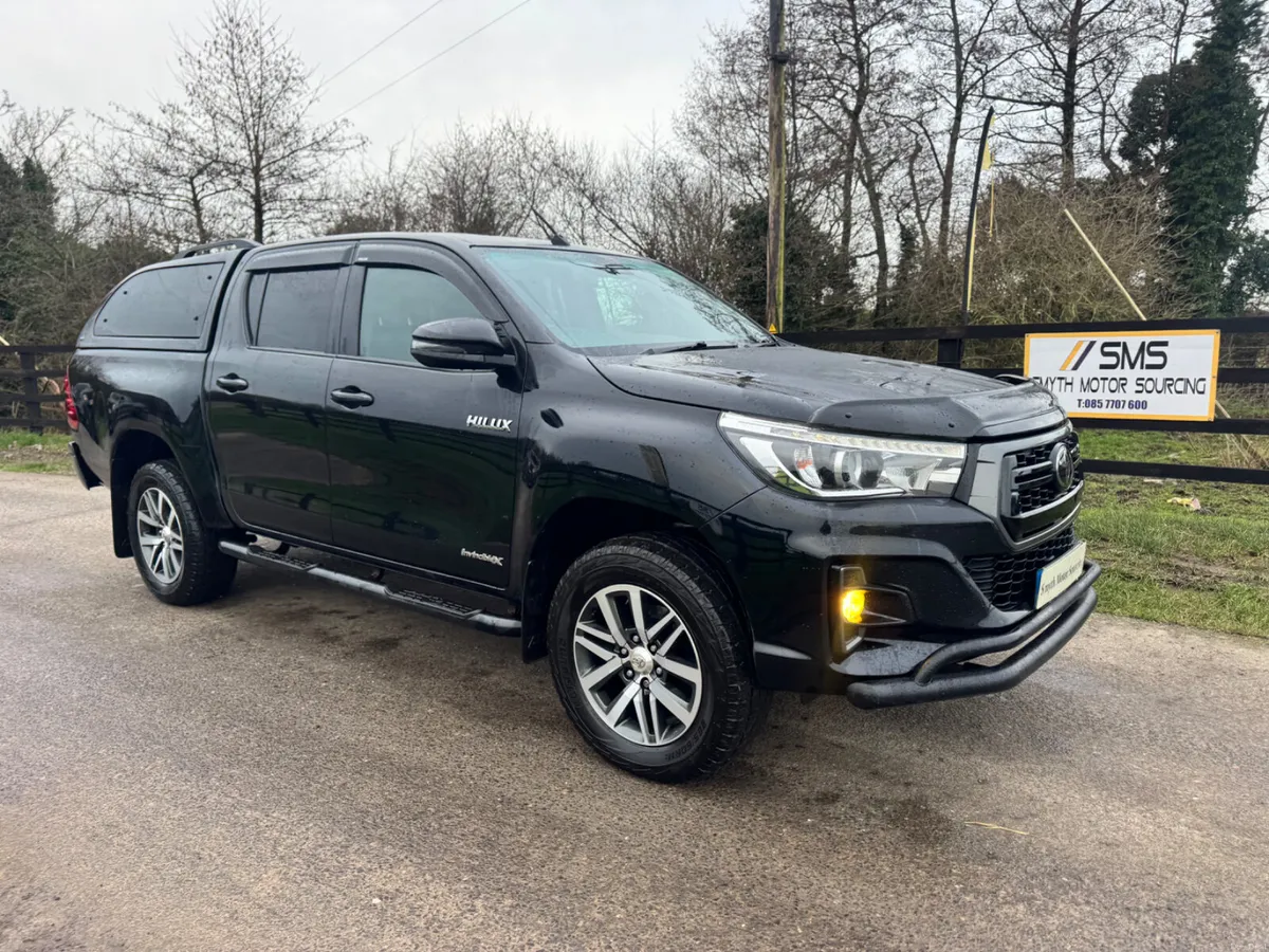 192 Toyota Hilux Invincible X Auto***** - Image 3
