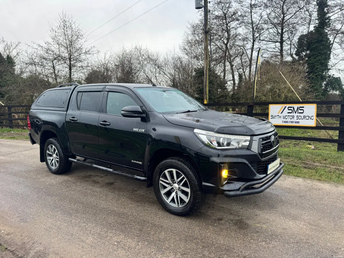 192 Toyota Hilux Invincible X Auto***** - Image 2