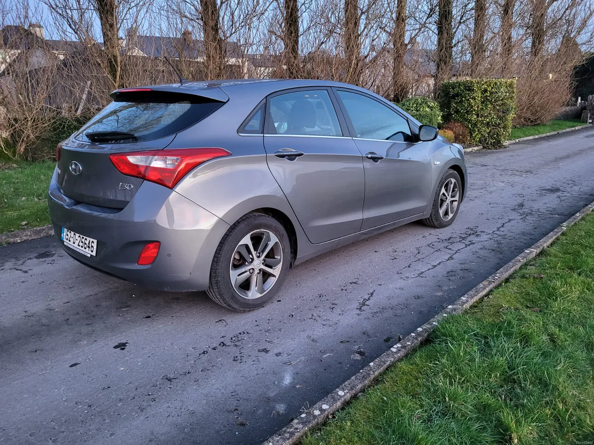 Hyundai i30  AUTOMATIC DIESEL - Image 2