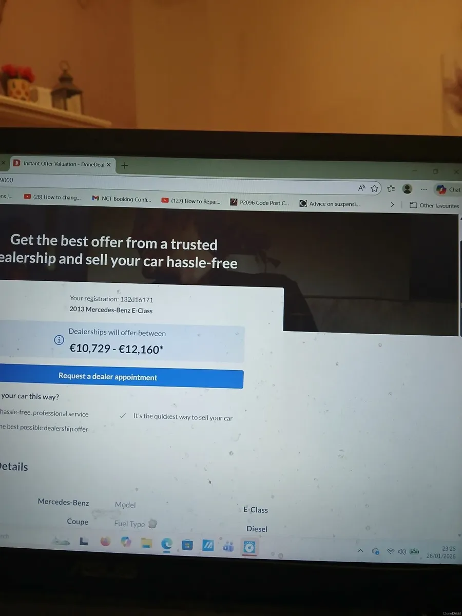 Mercedes-Benz E-Class 2013 - Image 2