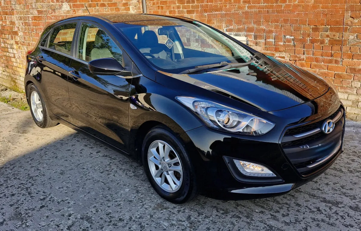 Hyundai i30 2016 DELUXE 1.6 CRDi - Image 1