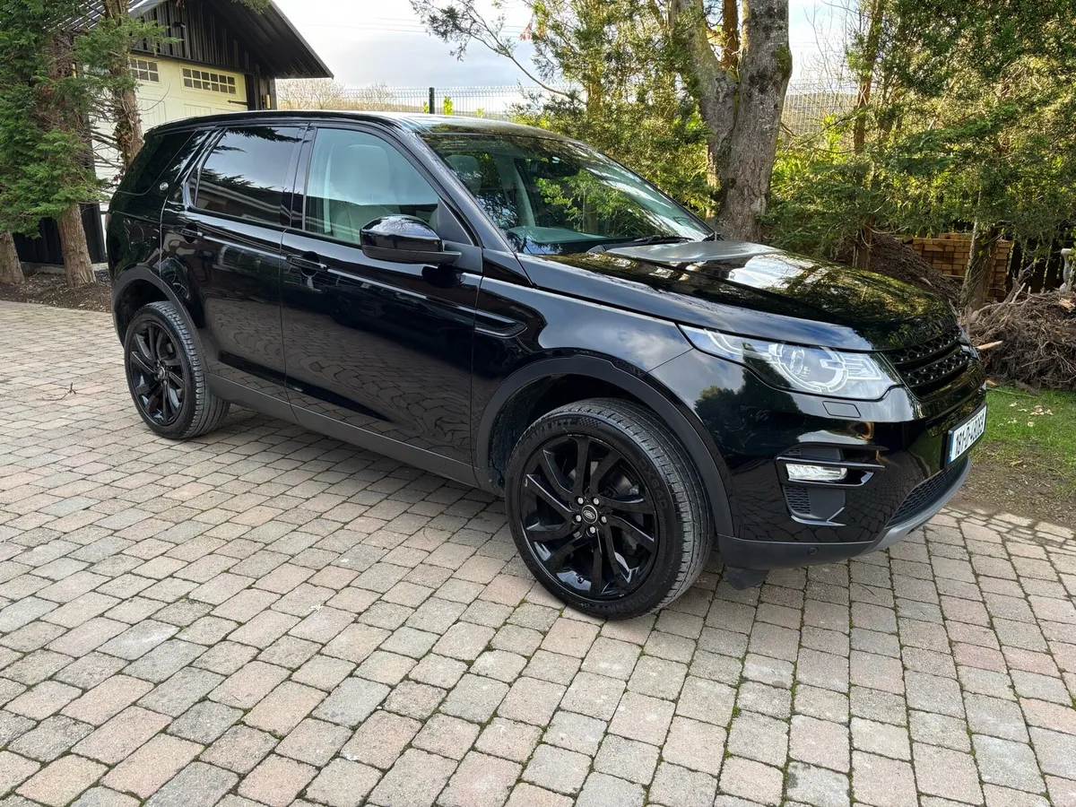 Landrover Discovery Sport HSE BlackEdition 7S Auto - Image 1
