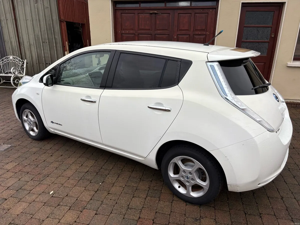 Nissan Leaf - Image 2