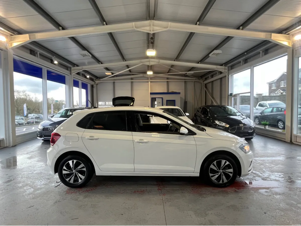 Volkswagen Polo TRENDLINE 1.0 AUTO 5SPEED 65HP 5DR - Image 5