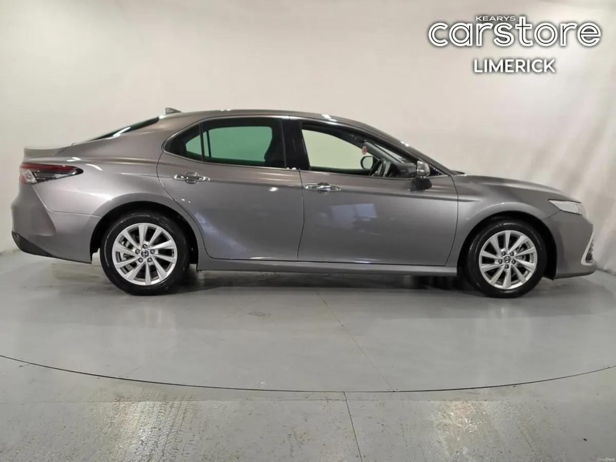 Toyota Camry 2.5 PETROL HYBRID AUTO - Image 2