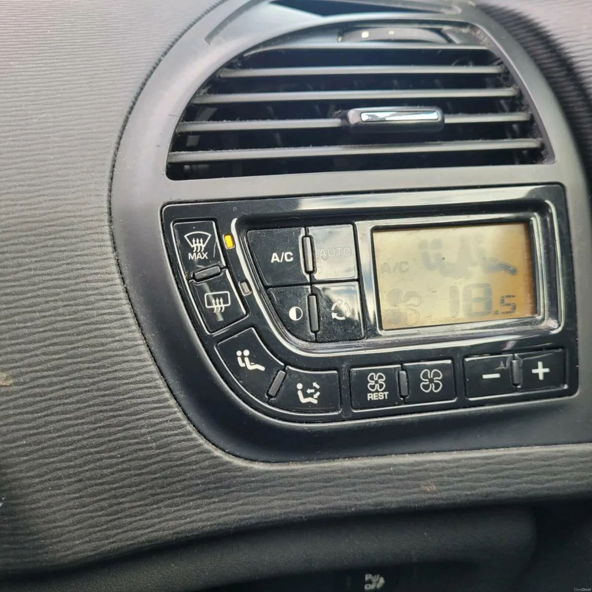 Citreon c4 1.6hdi 7 seater - Image 2