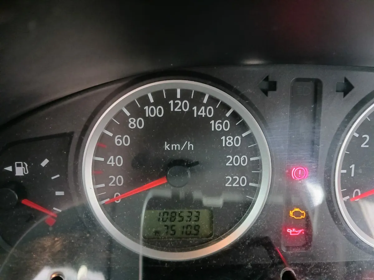 Nissan almera - Image 3