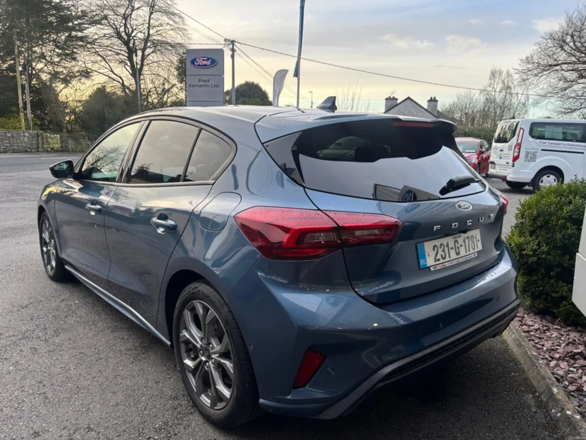 Ford Focus ST-LINE 1.0T 125 M6 FWD 4DR - Image 4
