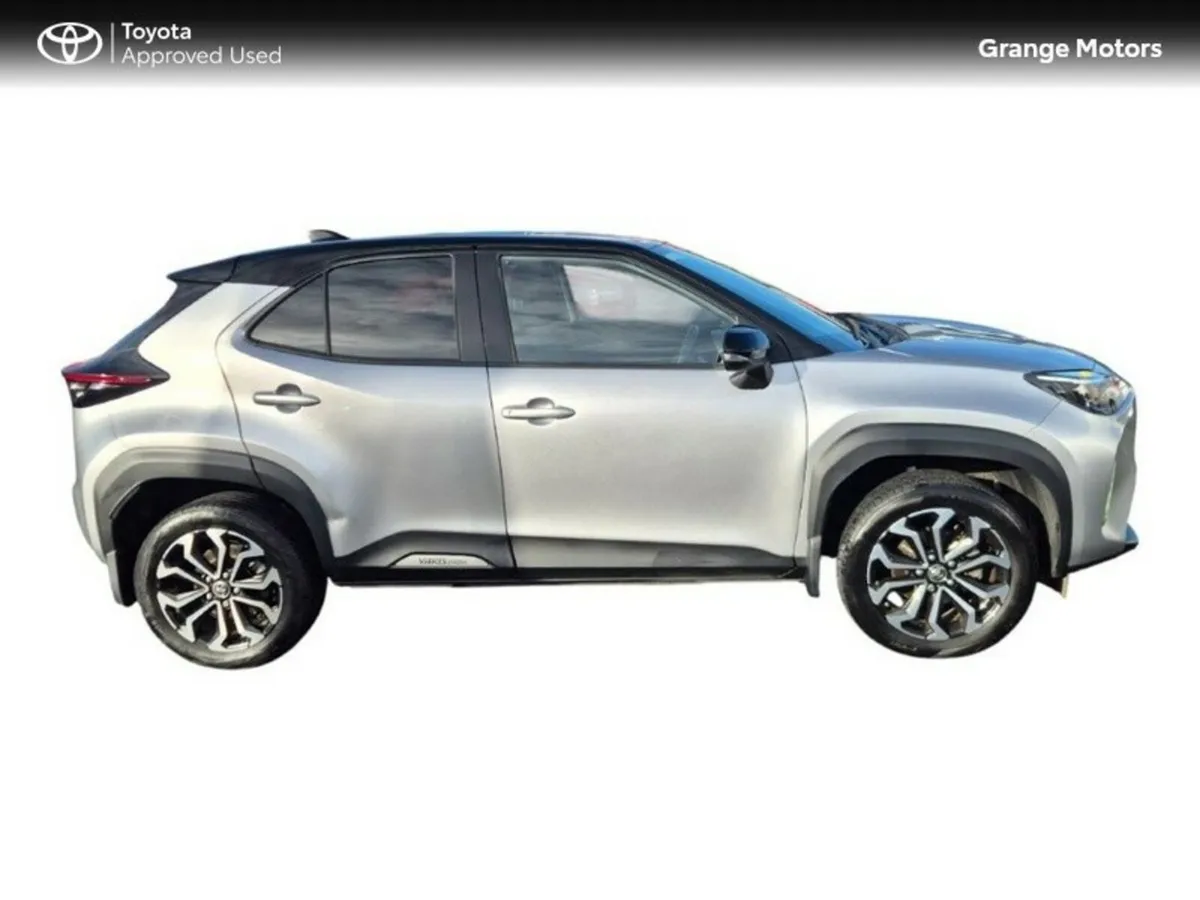 Toyota Yaris Cross 1.5 HYRID LUNA SPORT 5DR - Image 4