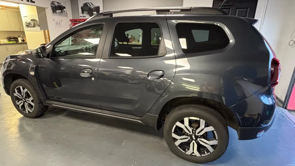 Dacia DUSTER 5dr 1.5 Blue Dci 115 Journey - Image 3