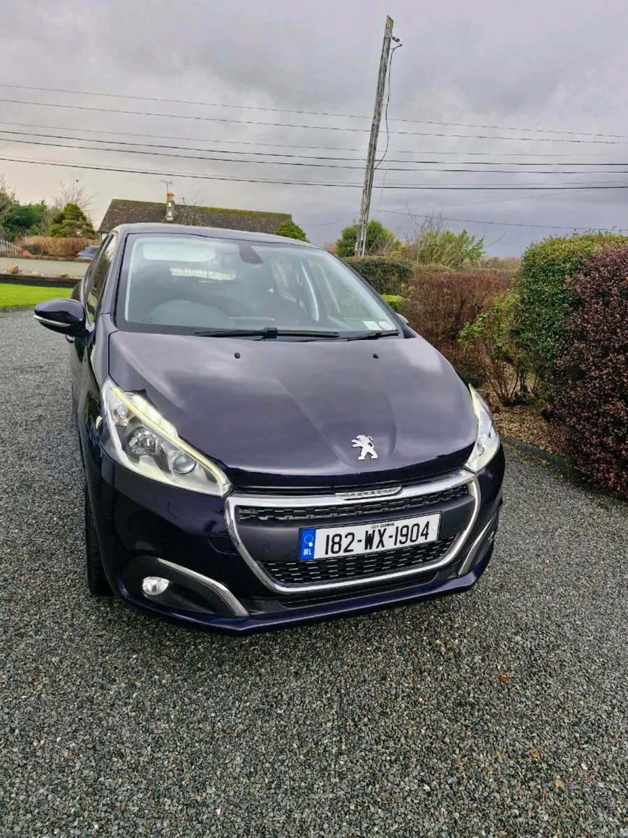 Peugeot 208 182 Signature - Image 1