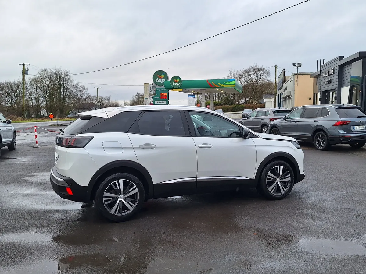 Peugeot 3008 1.5 HDi *High Spec/Immaculate - Image 3