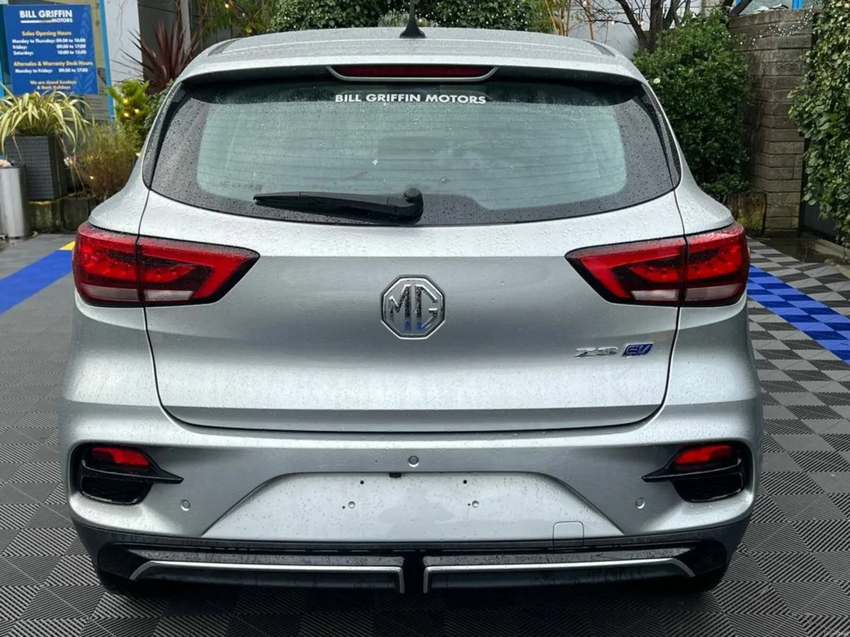 MG ZS 73KWH // LONG RANGE MODEL // VERY LOW MILEAG - Image 2