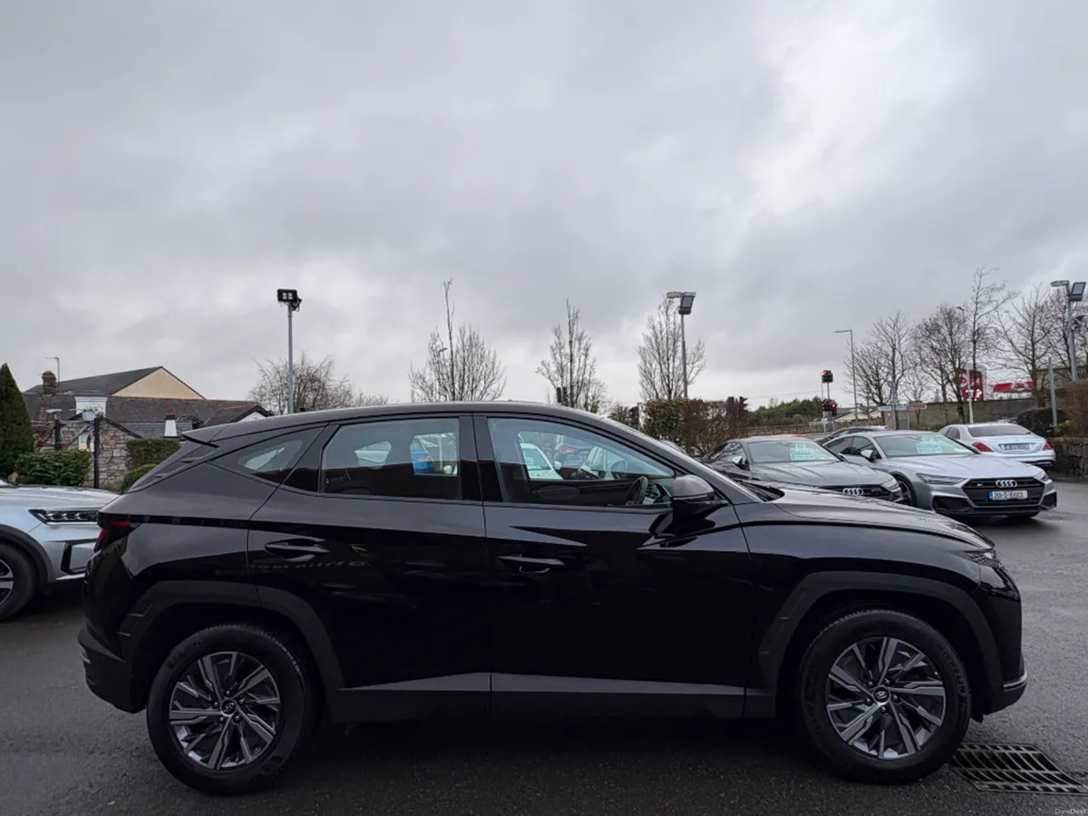 Hyundai Tucson 1.6 Diesel Comfort Plus *One Owner* - Image 4