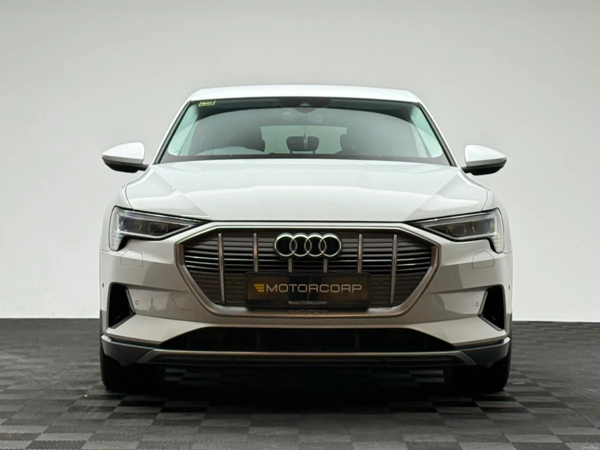 Audi e-tron 50 TECHNIK QUATTRO - Image 2