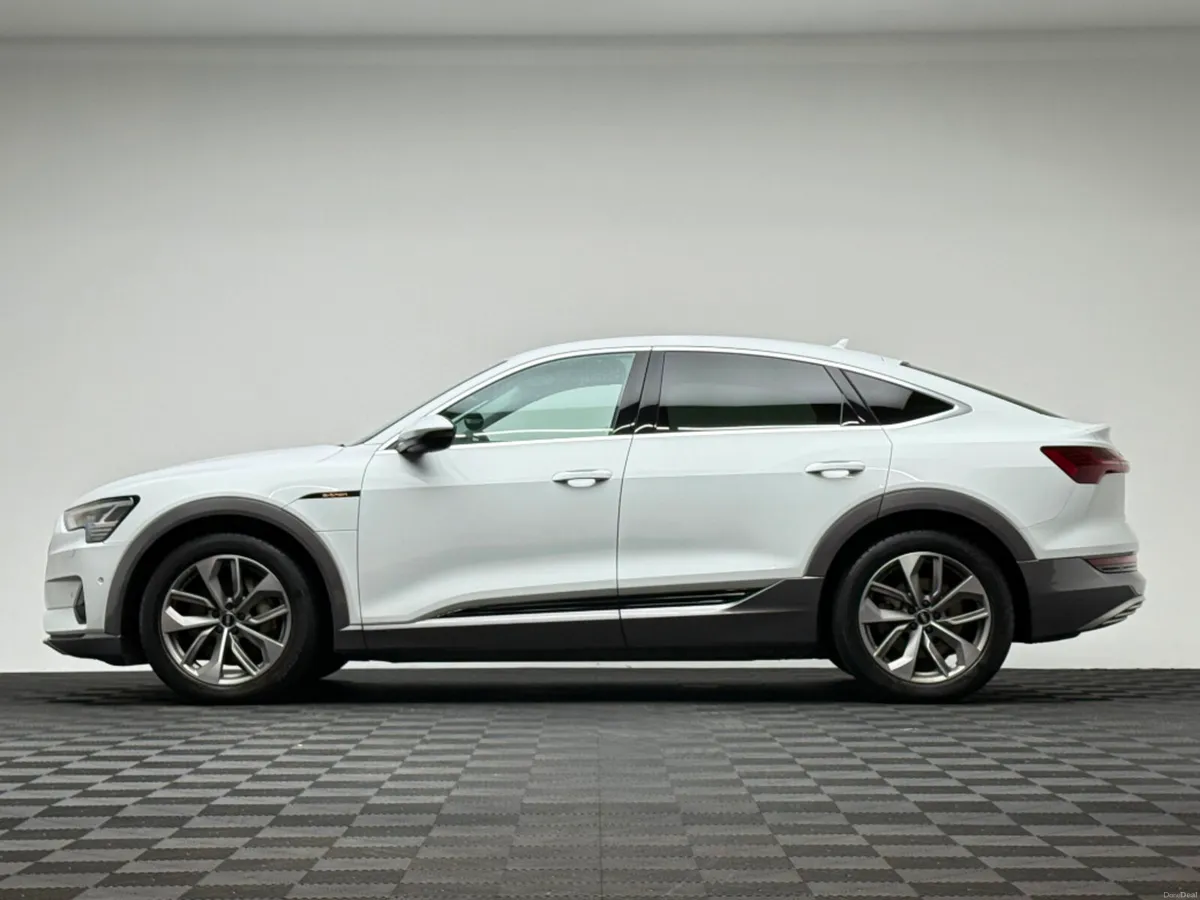 Audi e-tron 50 TECHNIK QUATTRO - Image 4