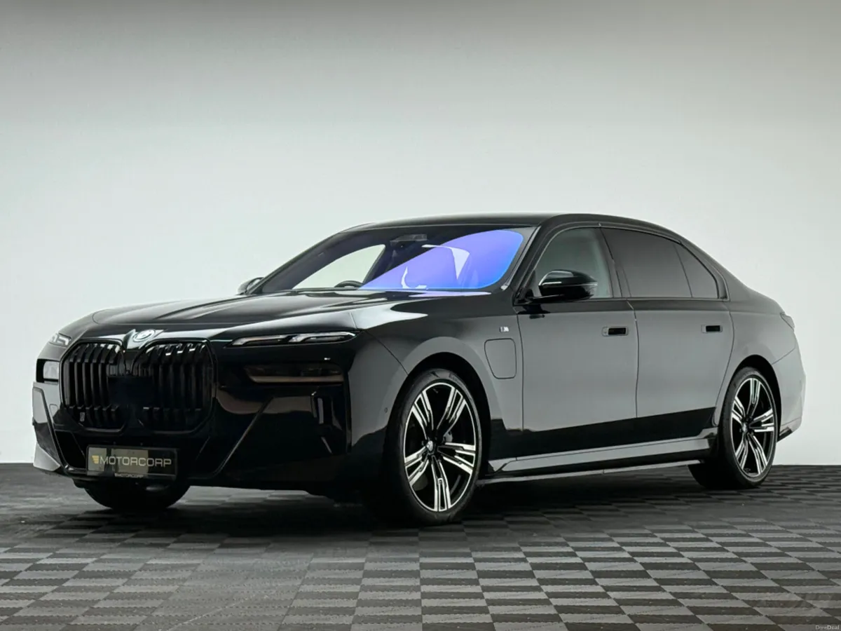 BMW 7-Series 750E M SPORT XDRIVE SAPPHIRE BLACK - Image 3