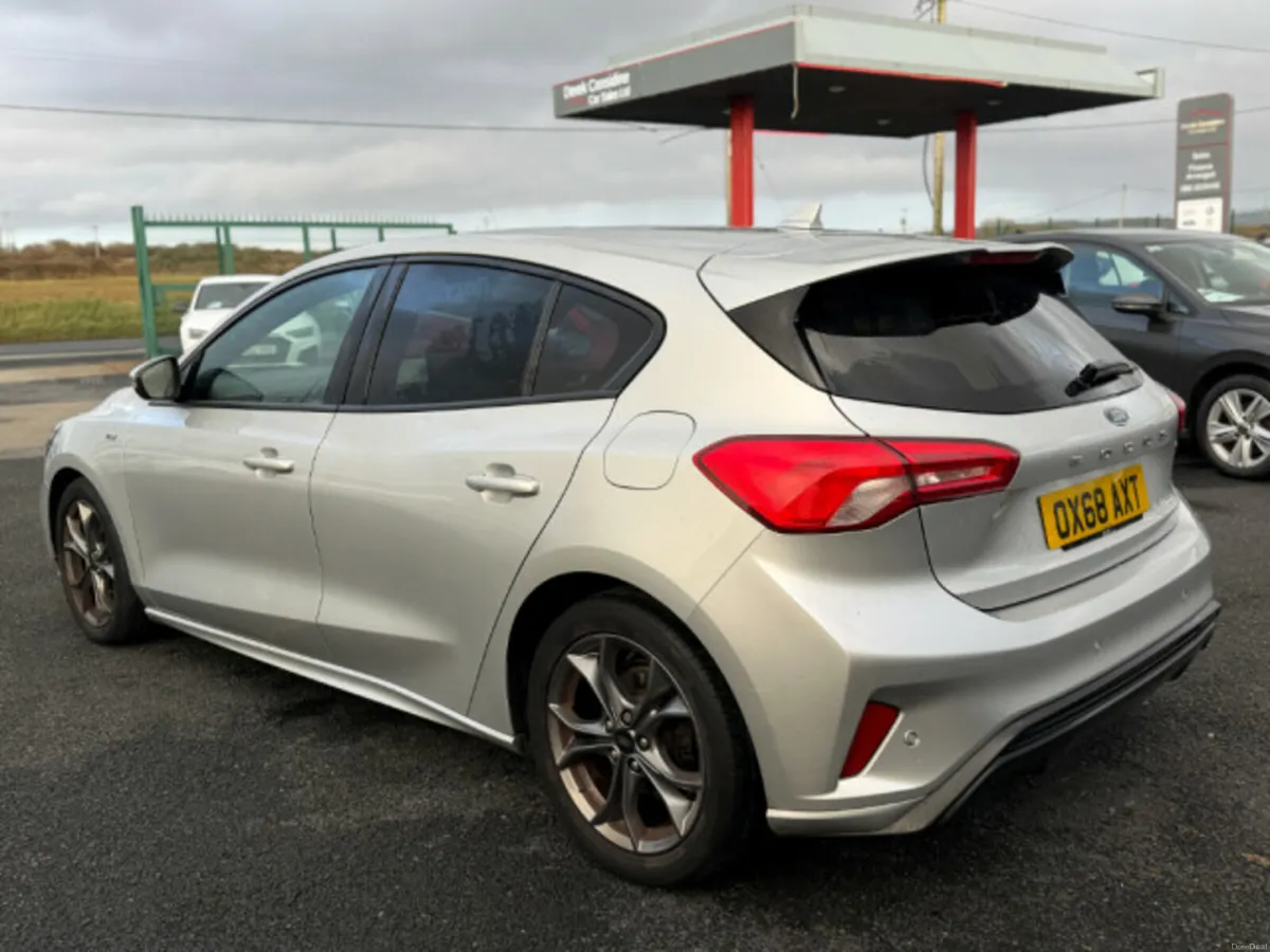 Ford Focus ST-LINE TDCI - Image 4
