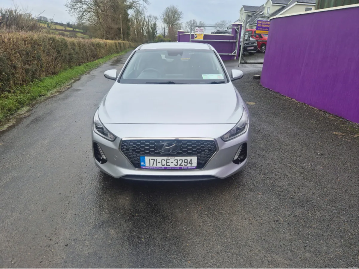 Hyundai i30 SE NAV BLUE DRIVE 110 5DR 110PS - Image 3