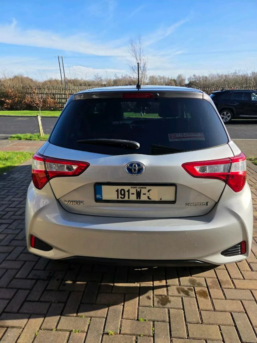 Toyota Yaris 2019 - Image 2