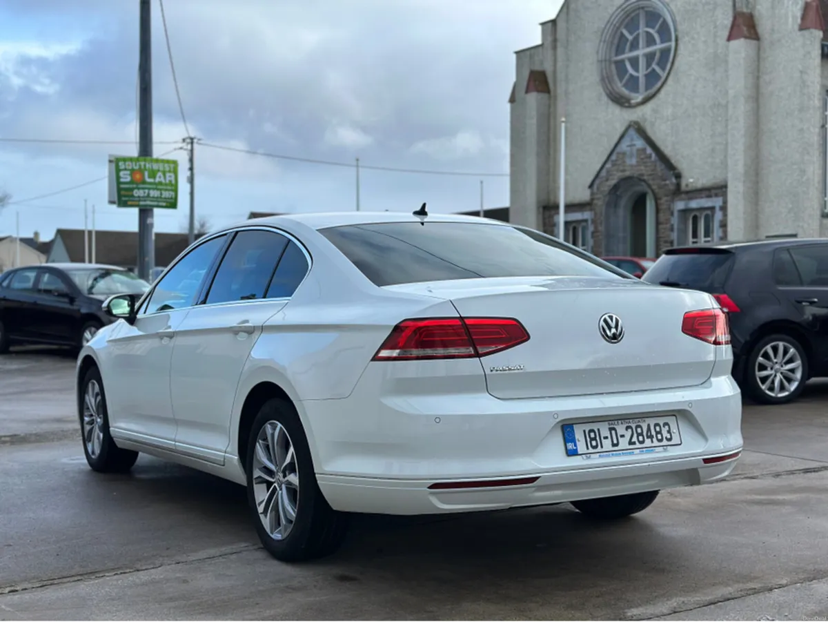 Volkswagen Passat CL Spacious & Comfortable - Image 5