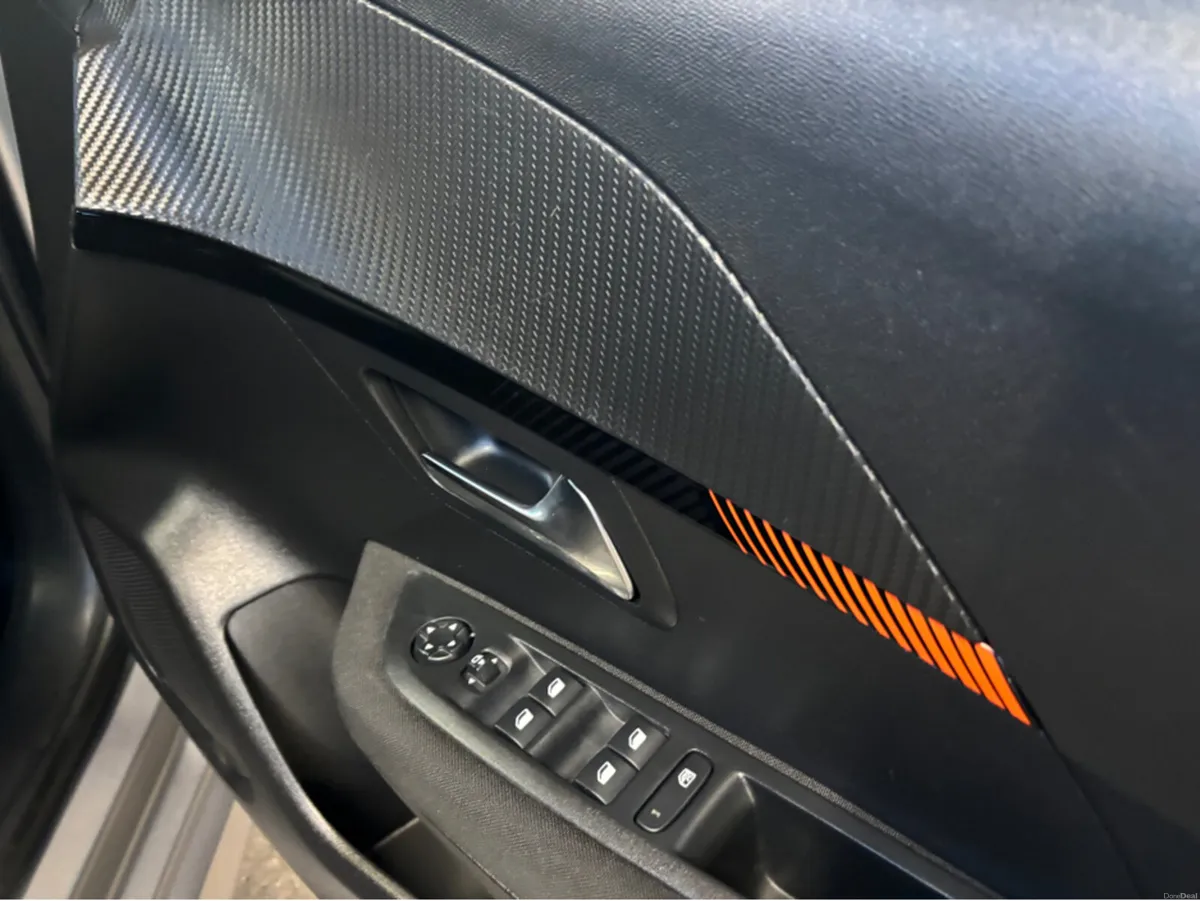 Peugeot 208 ACTIVE 1.2 75 6.4 4DR - Image 4