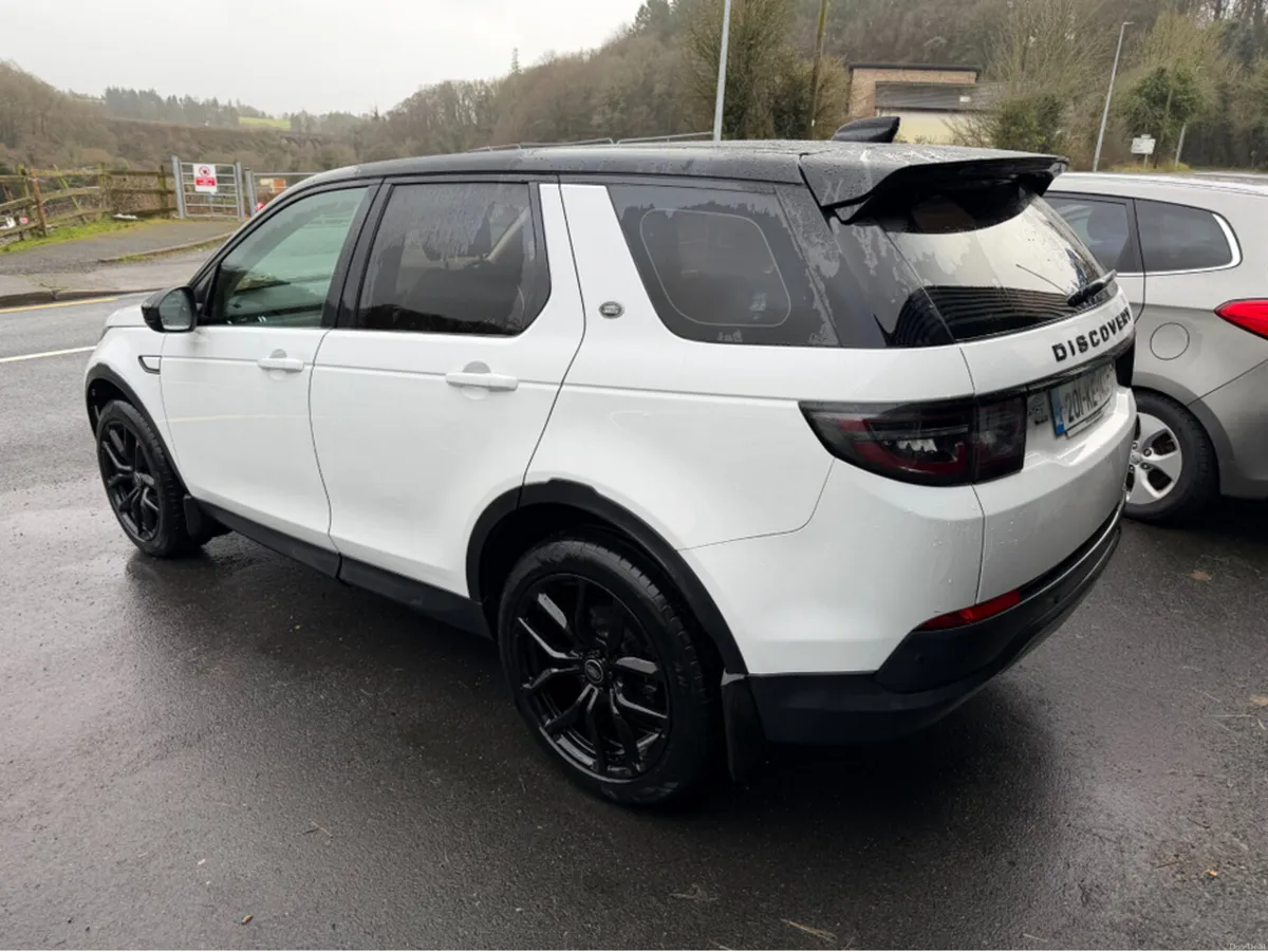 Land Rover Discovery Sport 2.0 D180  AUTO AWD NEW - Image 6