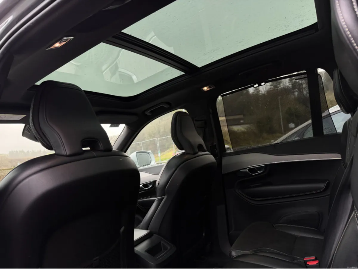 Volvo XC90 D5 AWD R-DESIGN 5DR AUTO LOW KMS - Image 4