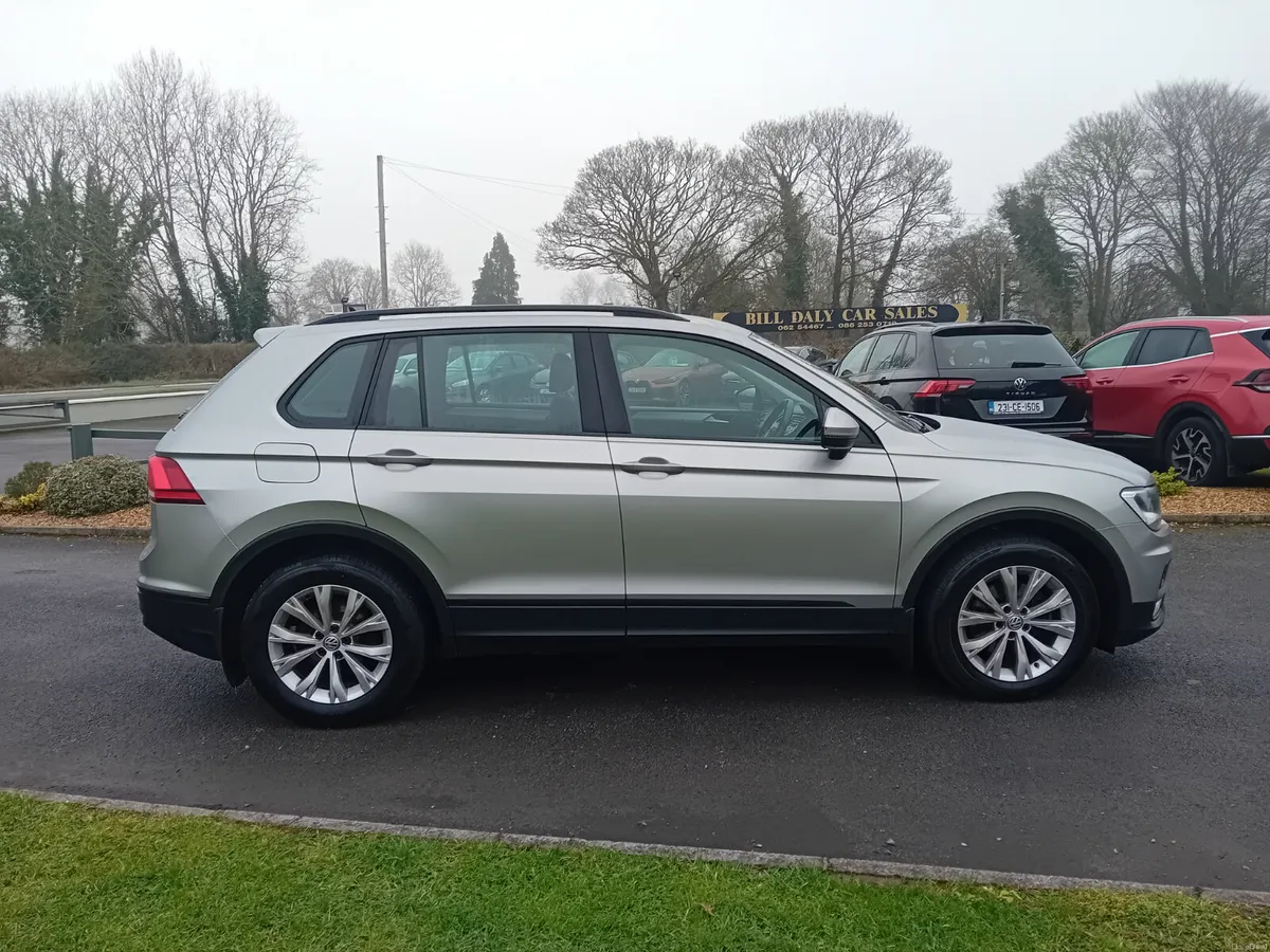 Volkswagen Tiguan 2017 - Image 2