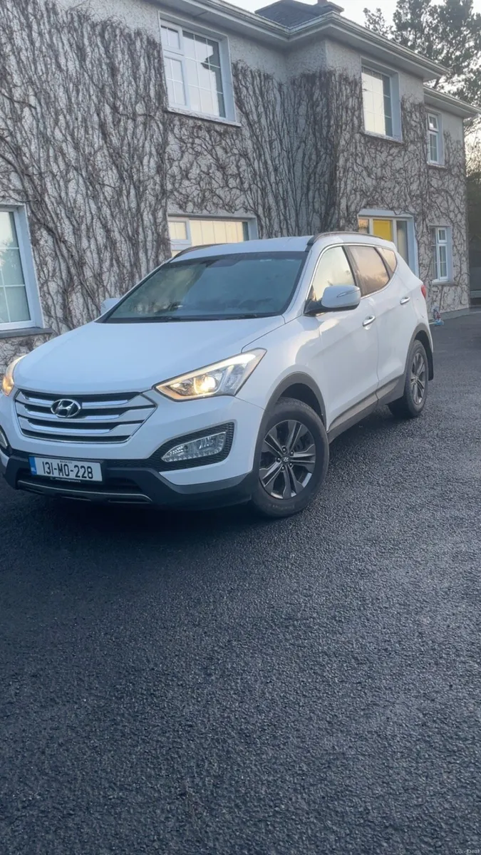 Hyundai Santa Fe 7 seater - Image 1