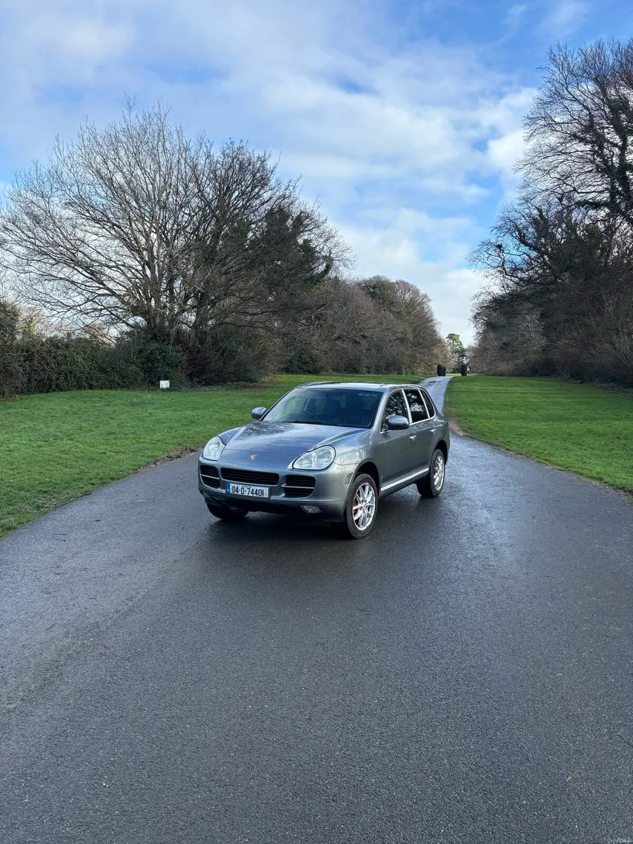 Porsche Cayenne crew cab - Image 3