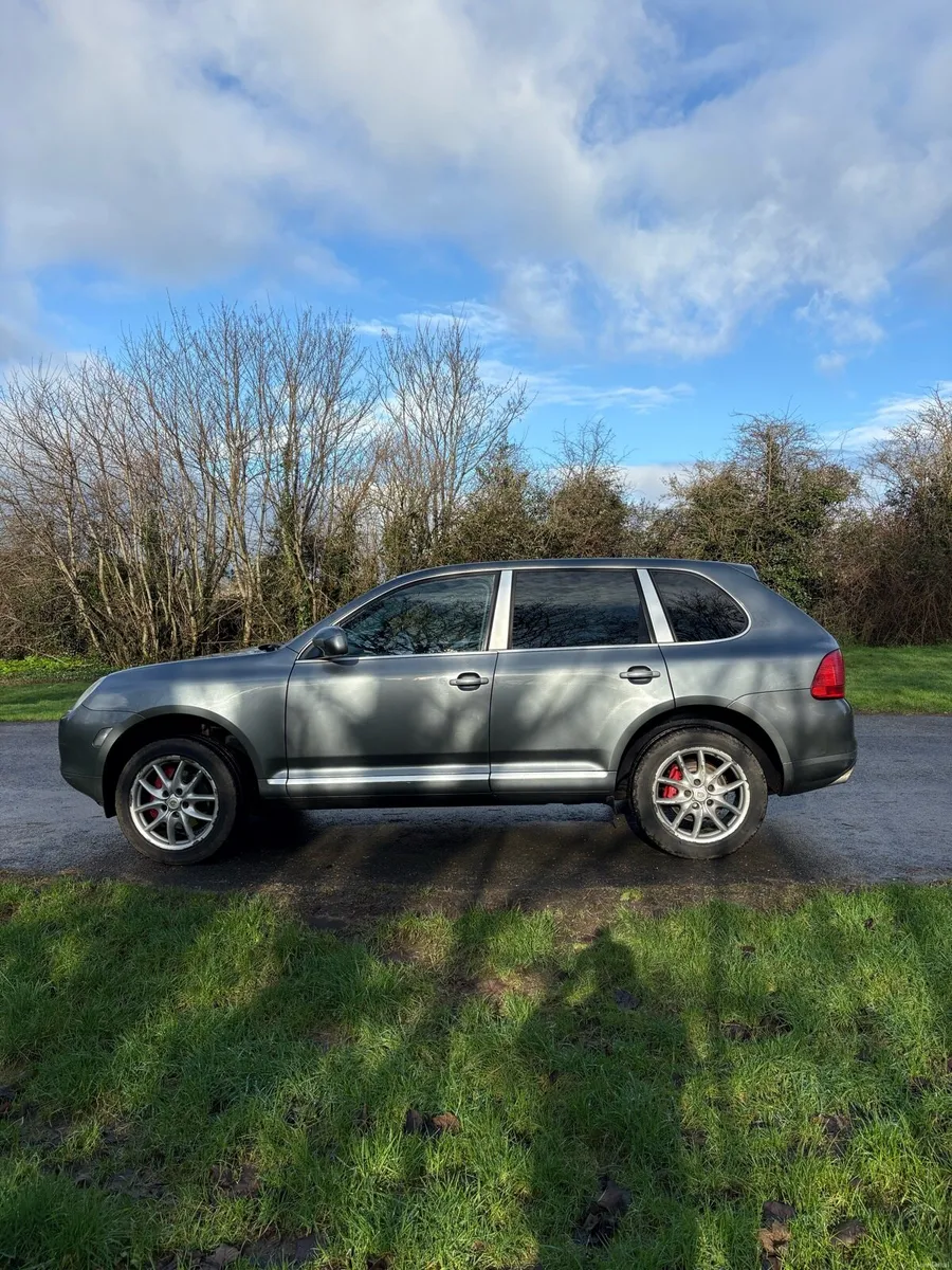 Porsche Cayenne crew cab - Image 4