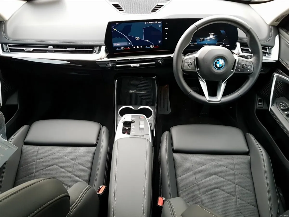 BMW iX1 eDrive20 xLine - Image 4