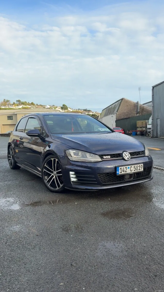 Volkswagen Golf Gtd - Image 1