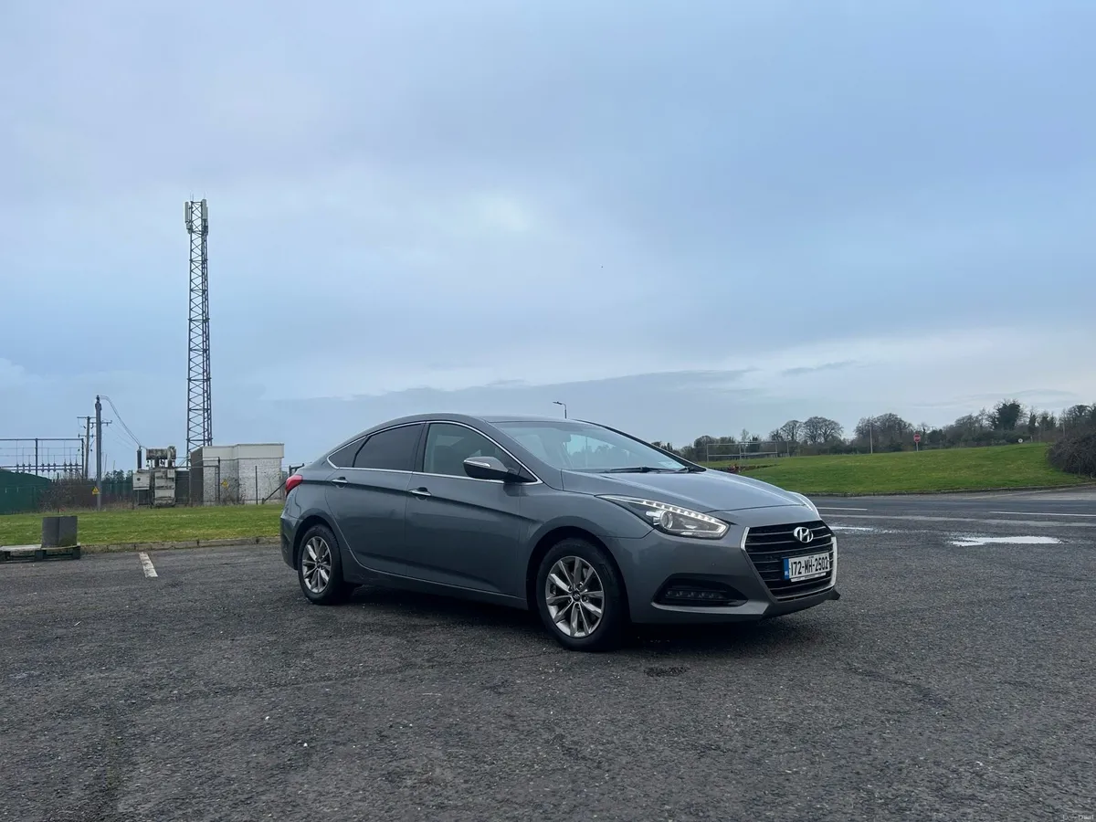 2017 Hyundai i40 1.7diesel Executive - Image 1