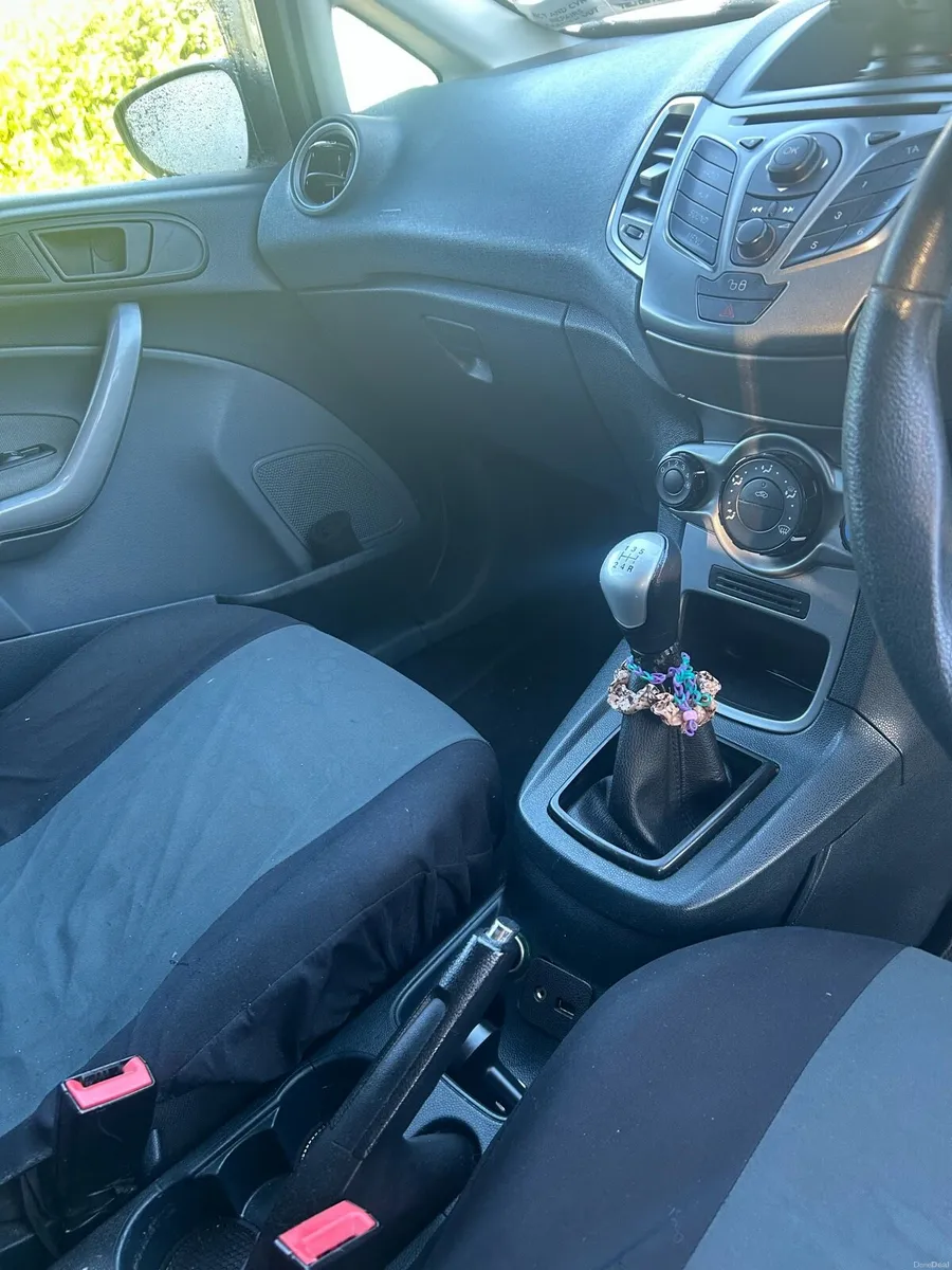 Ford fiesta - Image 3