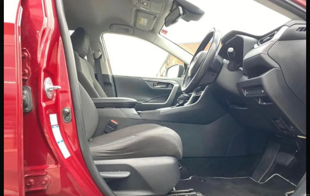 201 Toyota RAV4 Hybrid Automatic - Image 2