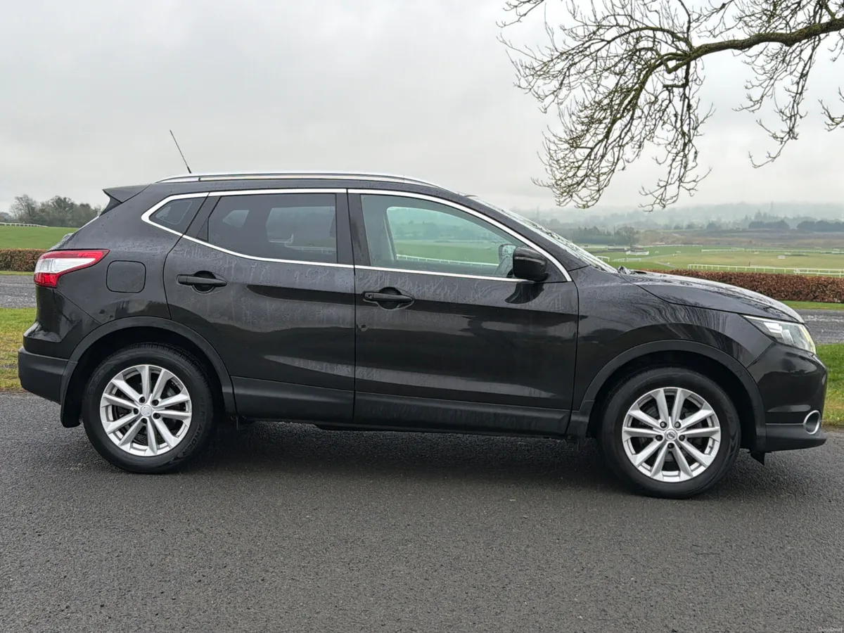 Nissan Qashqai 2016 SV Huge Spec - Image 3