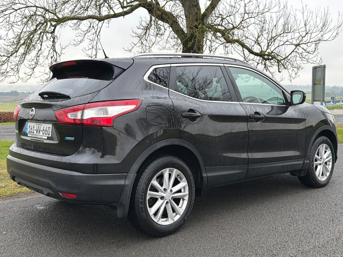Nissan Qashqai 2016 SV Huge Spec - Image 4