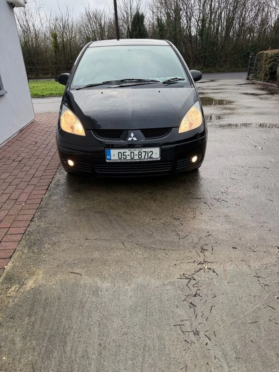 2005 Mitsubishi Colt - Image 1