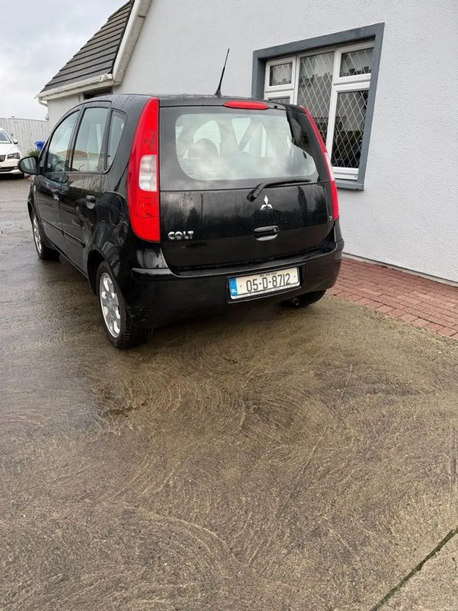 2005 Mitsubishi Colt - Image 2
