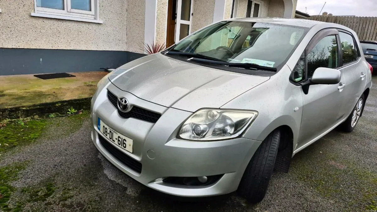 2008 toyota auris d-4d. Reliable and economical - Image 3