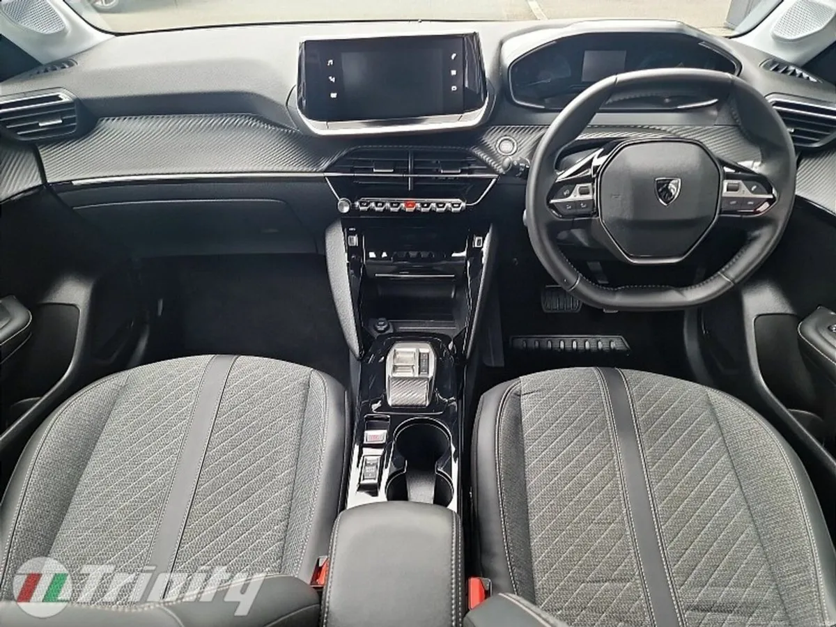 Peugeot 208 ** KEYLESS START ** AUTO ** TRINITY MO - Image 2