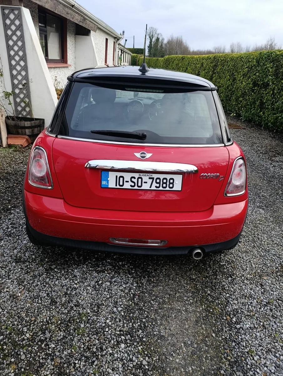 Mini Cooper 2010 - Image 2