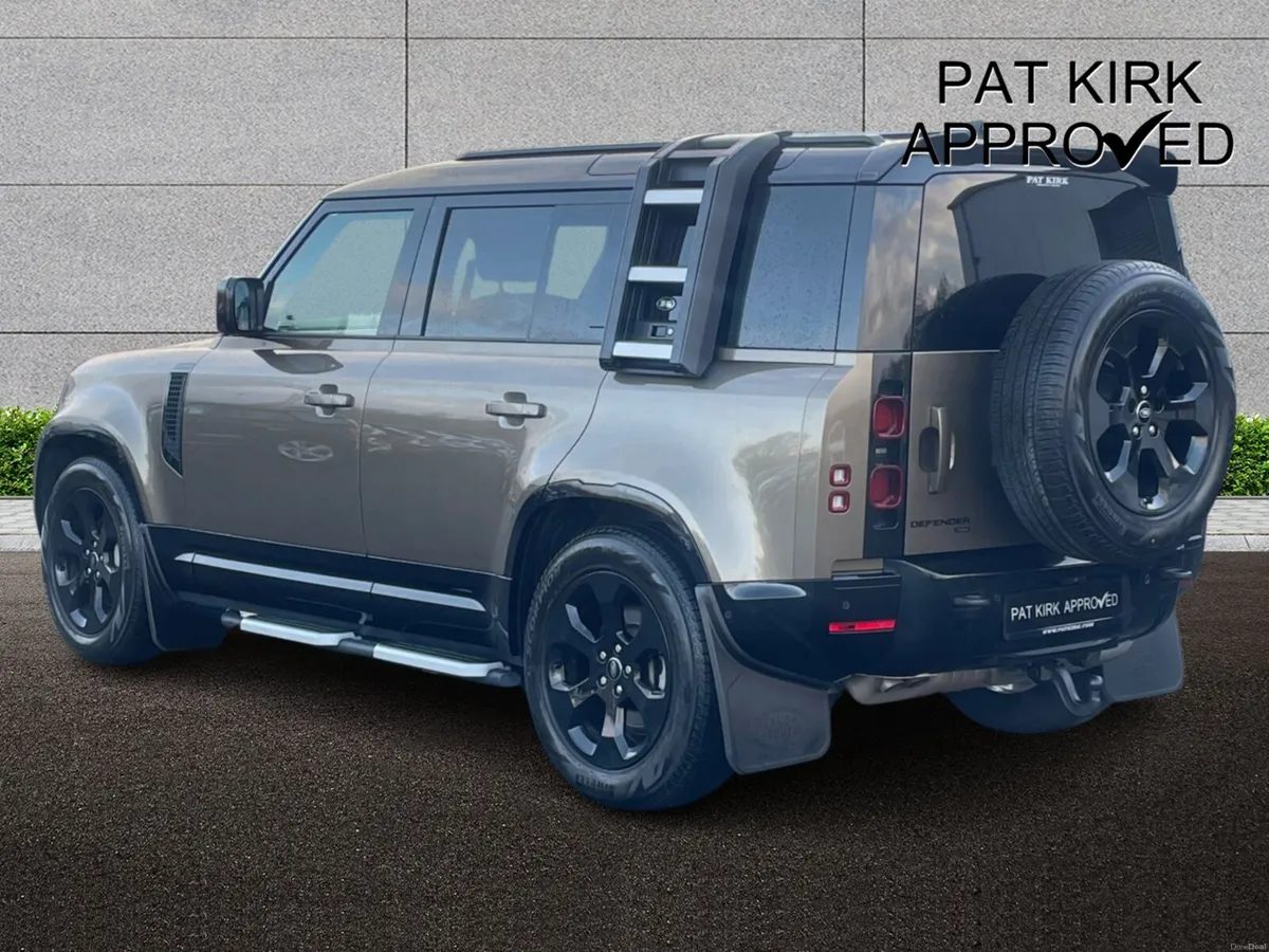 Land Rover Defender Diesel Estate X-Dynamic HSE - Image 2