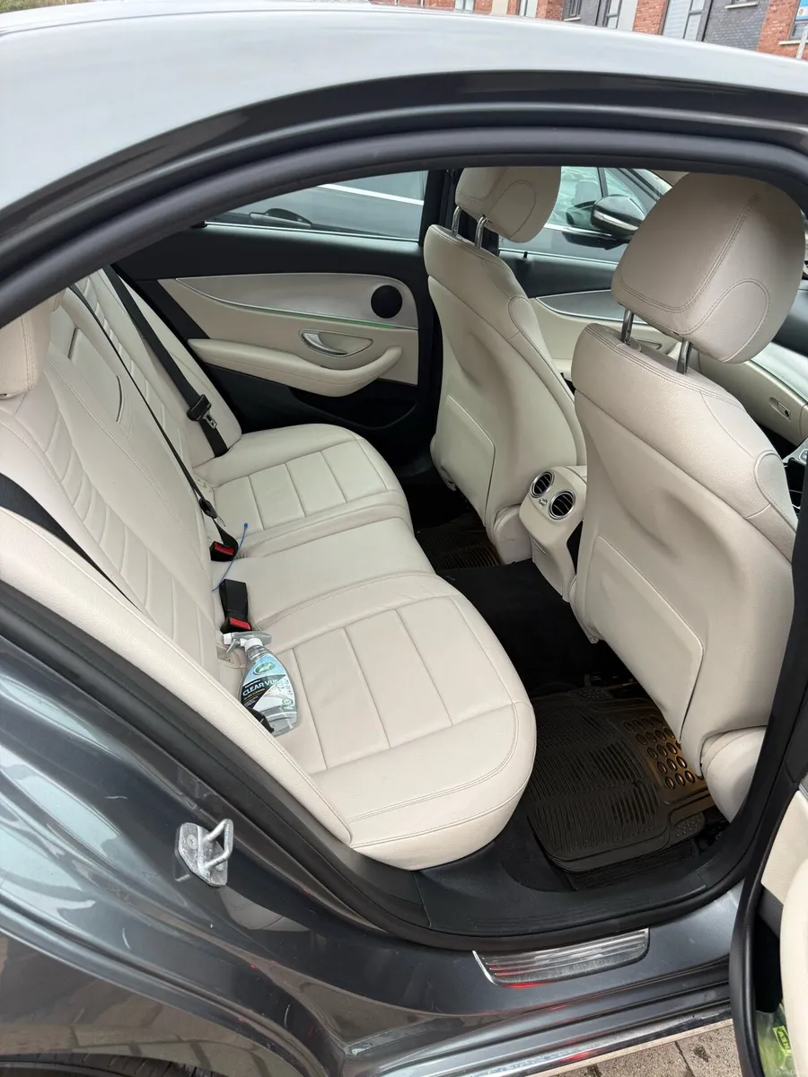 Mercedes Benz E220d 2017 - Image 4