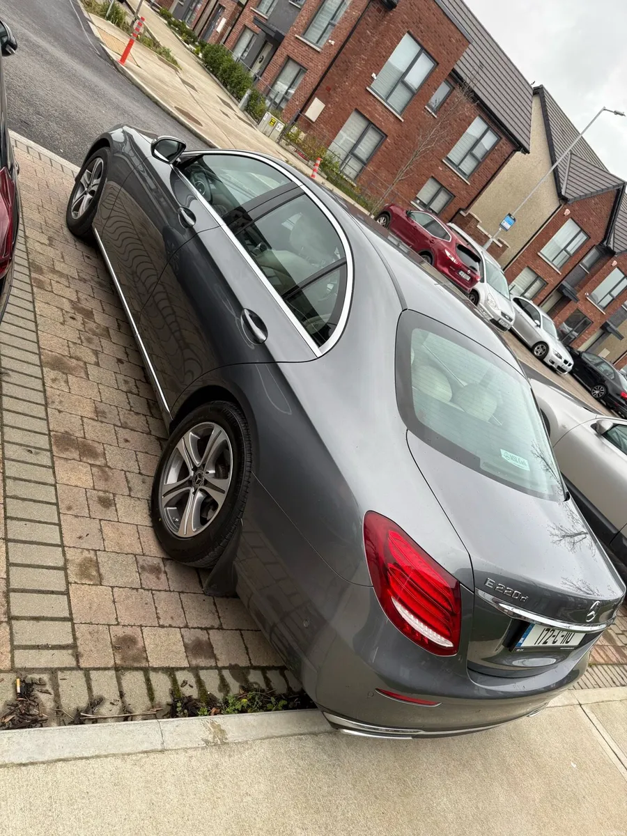 Mercedes Benz E220d 2017 - Image 3