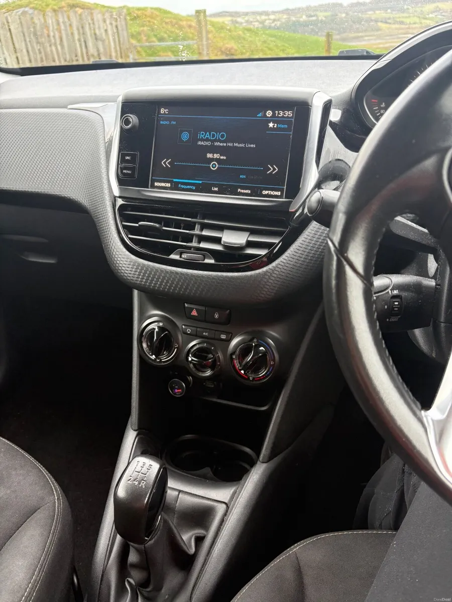 Peugeot 208 2017 - Image 4