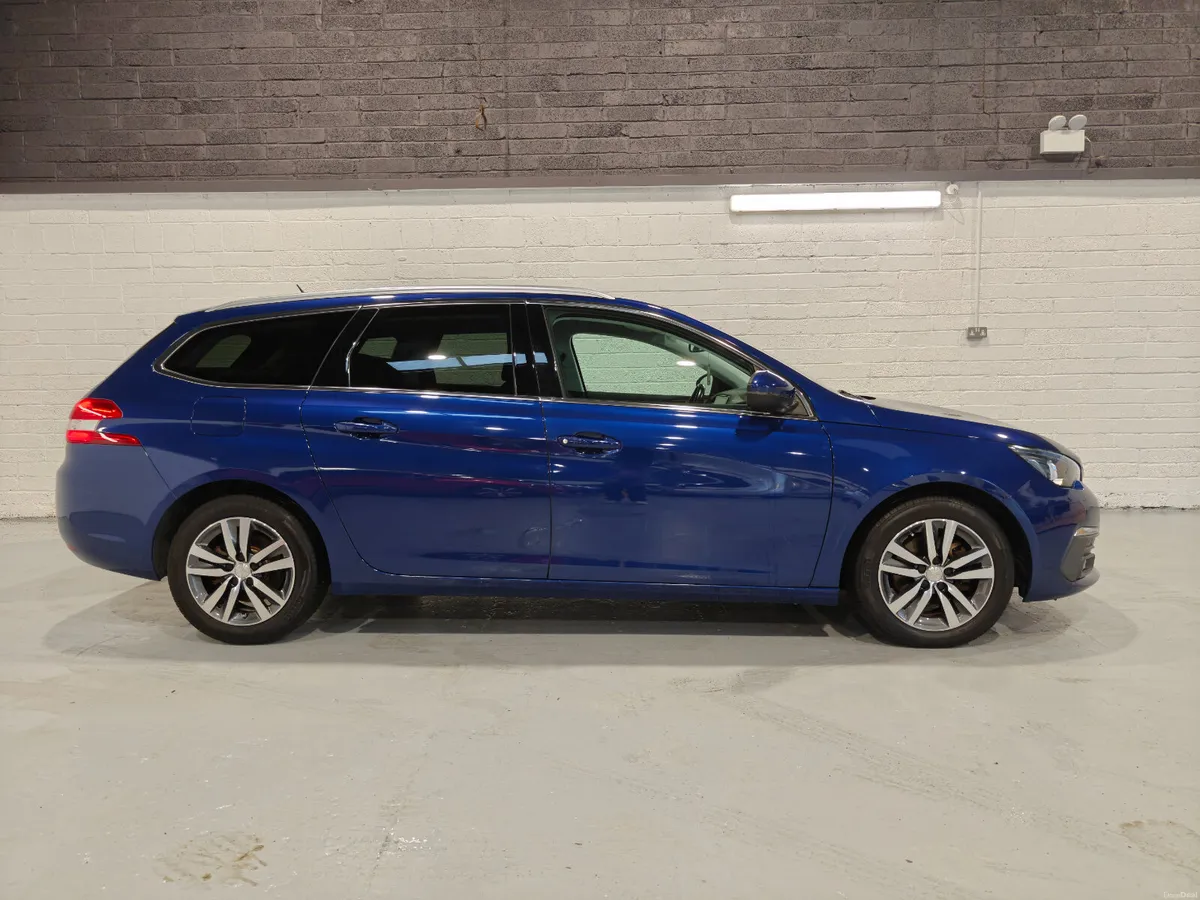 2017 PEUGEOT 308 ALLURE AUTOMATIC ESTATE - Image 2