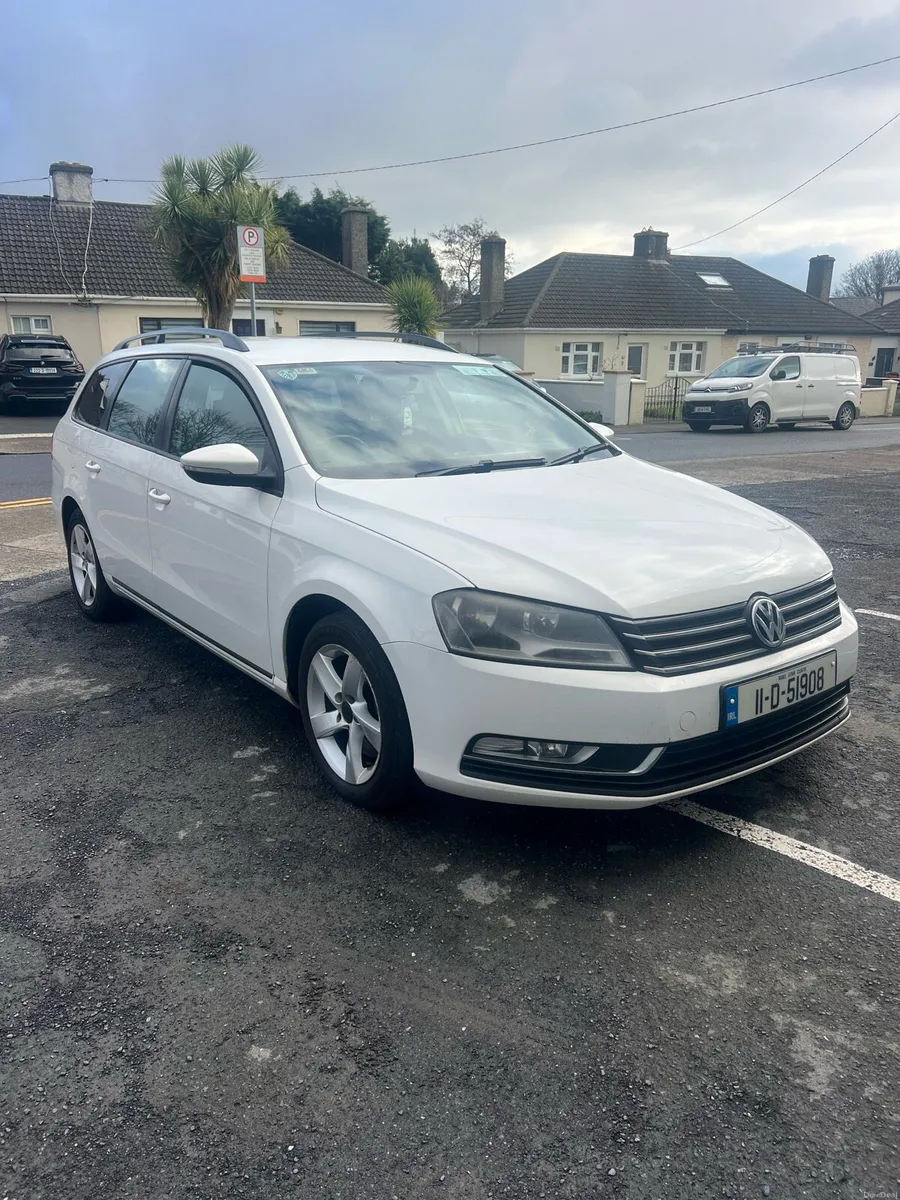 Volkswagen Passat 1.6  diesel Blue-motion - Image 2
